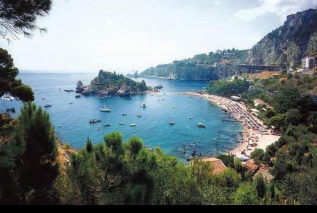 Appartamento Arcadia Golden Bay Giardini Naxos Esterno foto