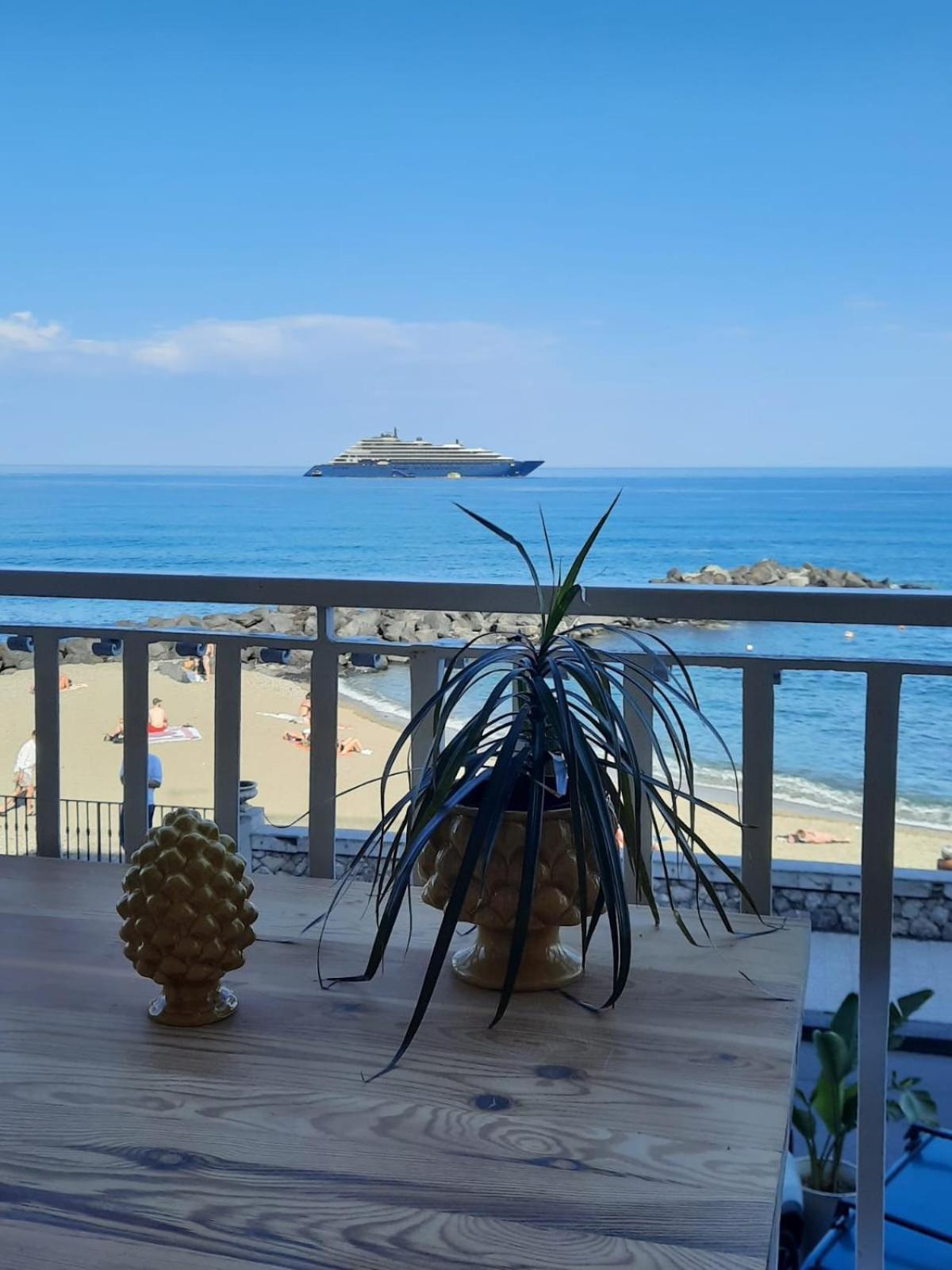 Appartamento Arcadia Golden Bay Giardini Naxos Esterno foto