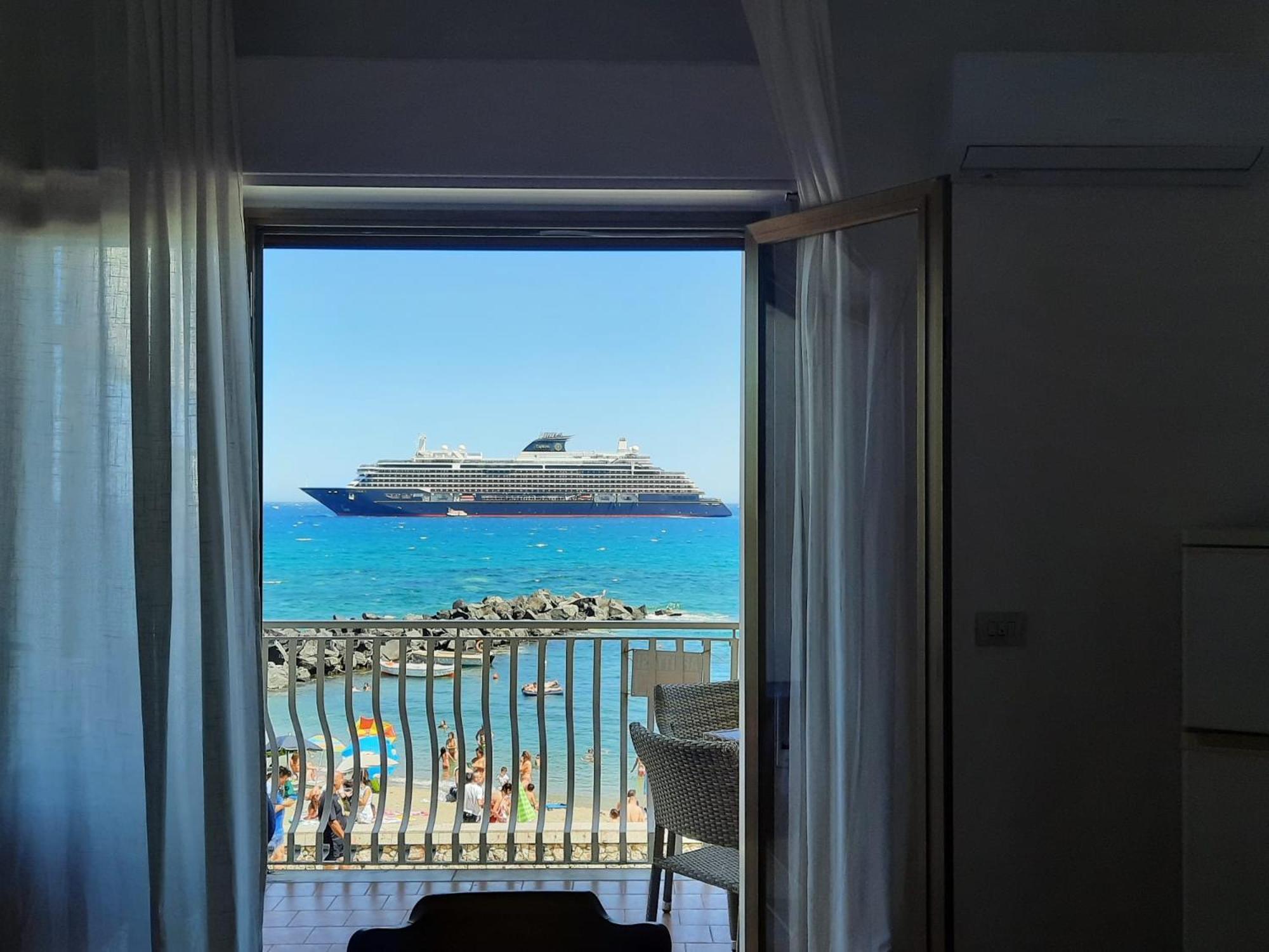 Appartamento Arcadia Golden Bay Giardini Naxos Esterno foto
